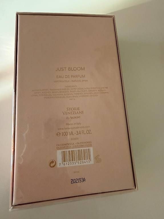 Armani Parfums & Eau de Toilette: Armani Privé Collezione Privata "Just Bloom" – Neuf avec emballage d'origine à Zunzgen par Eva_Inimitable 1