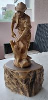 Schnitzfigur Holz Holzer geschnitzt auf Sockel 25cm