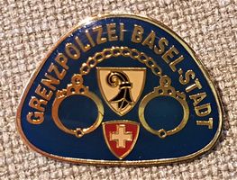 M495 - Pin Grenz Polizei Basel Stadt Schweiz Handschellen