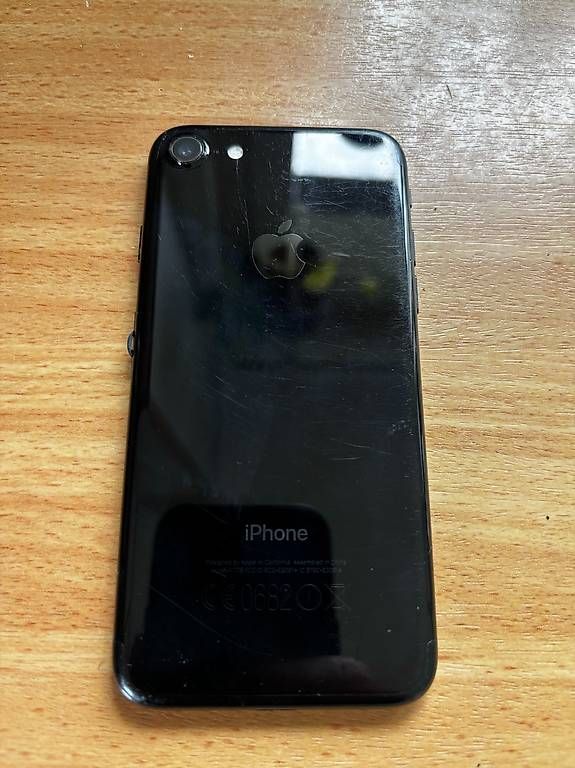 Apple Telefoni cellulari / Smartphones: iPhone 7 32 GB - voll funktionsfähig – Usato da Binningen venduto da huali 2