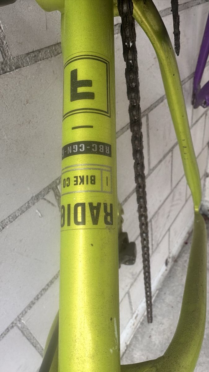 Commencal Biciclette: 2 Dirtbikes Gelb und violett – Usato da Zizers venduto da roberto_claudio 5
