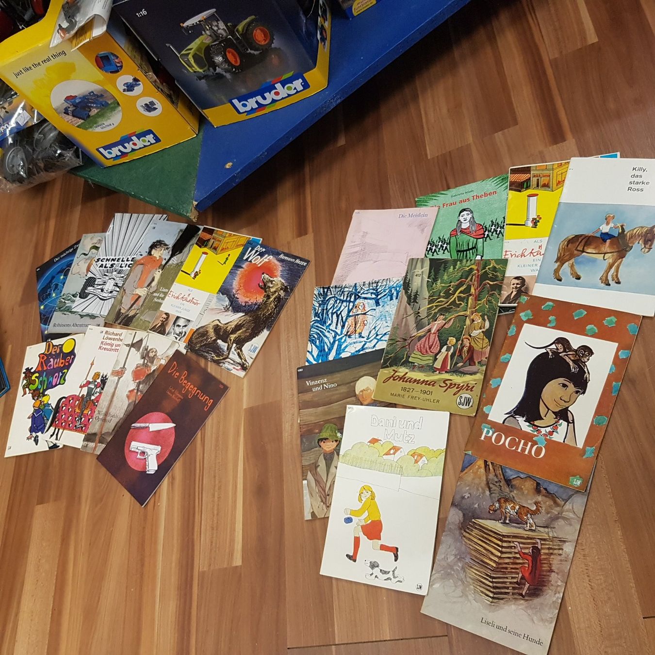 Libri: Je 10 SJW Hefte K4 – Usato da Schwarzenburg venduto da Flamingo07