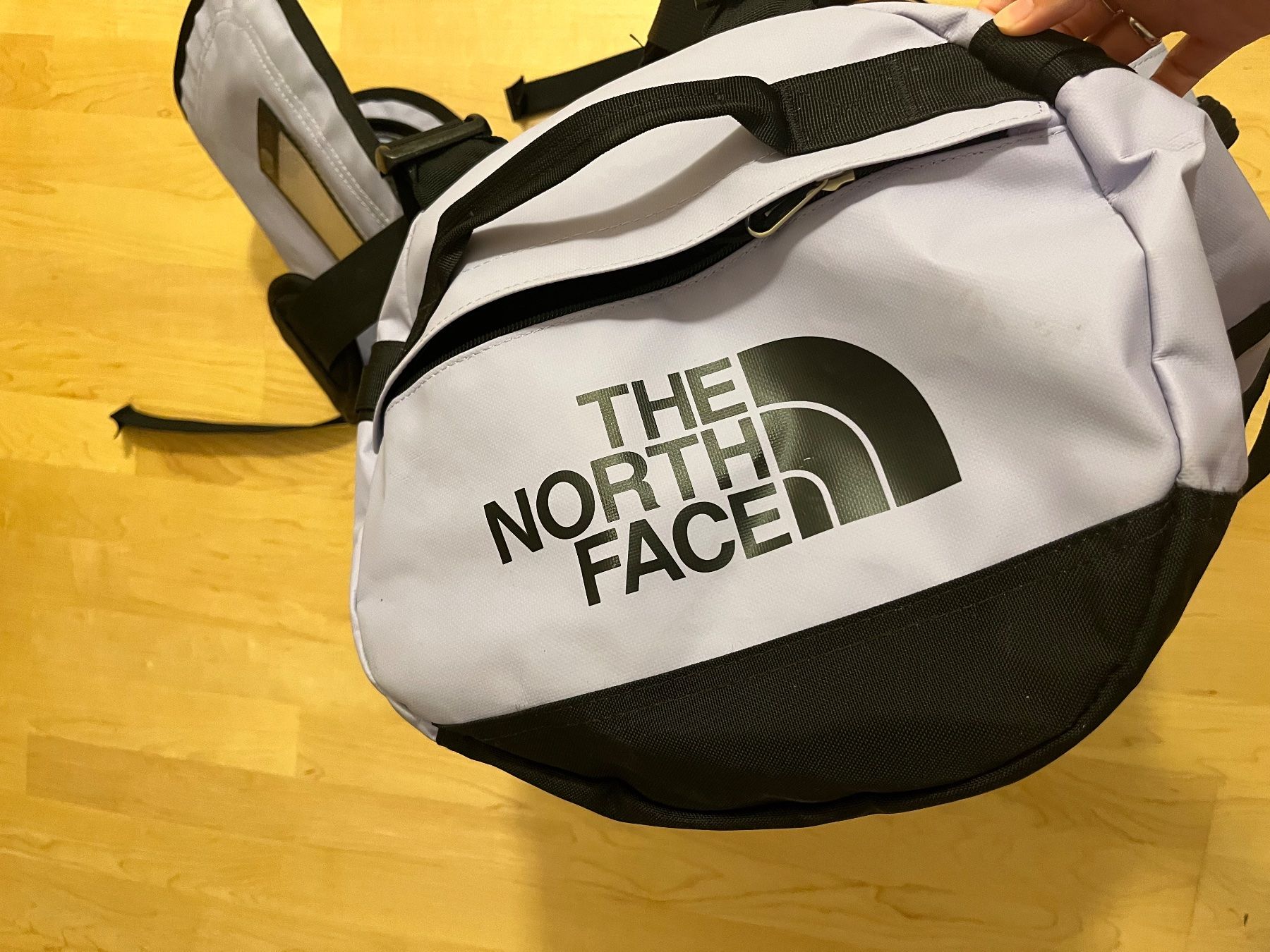 North Face Borse: North Face Base Camp Duffel (S) – Usato da Winterthur venduto da cam_w67x 2
