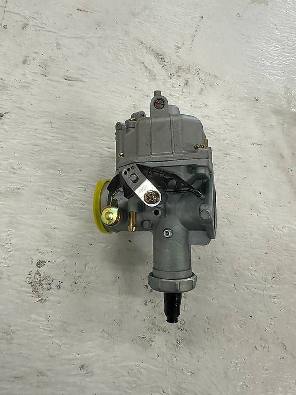 Parti ricambio per ciclomotori: Vergaser 28mm – Usato da Balgach venduto da grxb 2