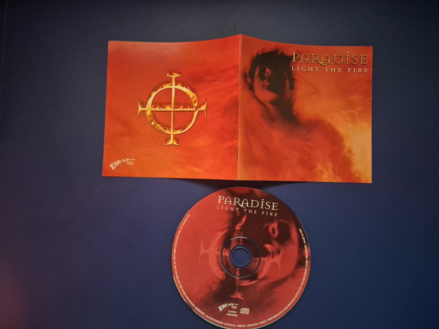 CDs: Paradise – Light the Fire – D'occasion à Ostermundigen par Foghat01