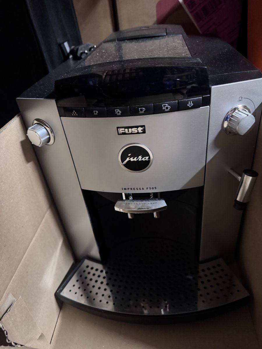 Jura Macchine per caffè & Macchine per espresso: Jura Impressa F505 – Difettoso da Thalwil venduto da nac_hnd5