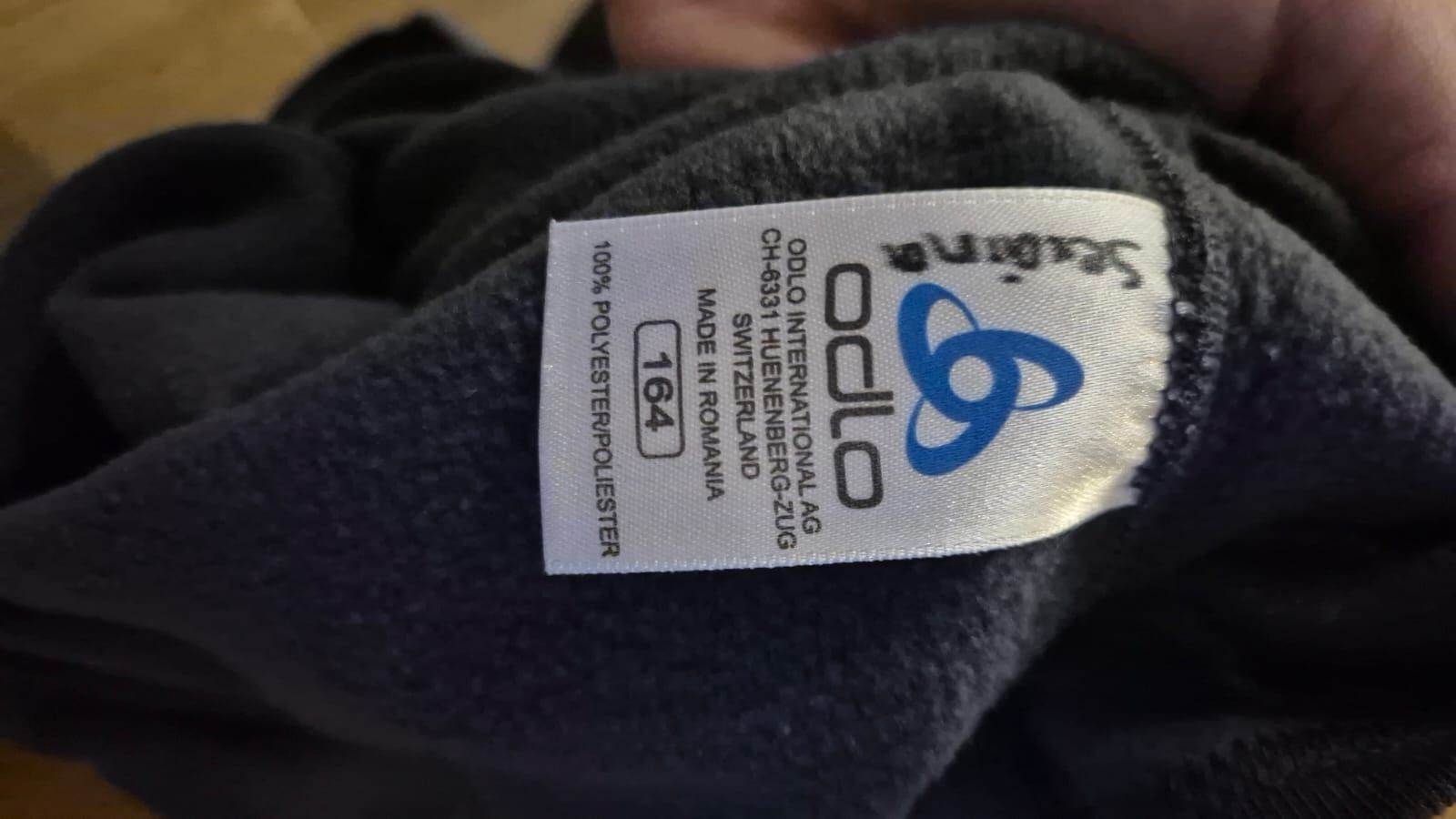 Odlo Lotti di vestiti: Odlo Langarmshirt Grösse 164 grau – Usato da Edlibach venduto da ar-schreinerei 1