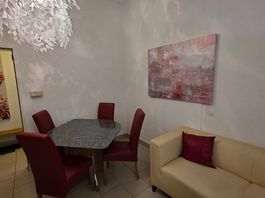 Schöner Granittisch, ausziehbar, in Olten