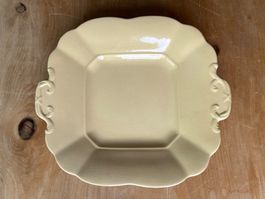 Wedgwood Teller Steingut gelb