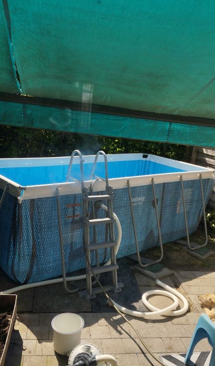 Bestway Schwimmbad: Bestway Pool, viel Zubehör 412x201x122cm, gebraucht – Gebraucht aus Niederurnen von Glentin