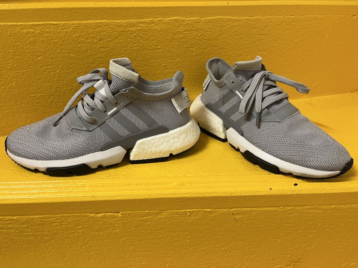 Adidas Scarpe da donna: Adidas Sneaker, Gr. 39.5, grau – Usato da Schönenwerd venduto da Jovanotti99