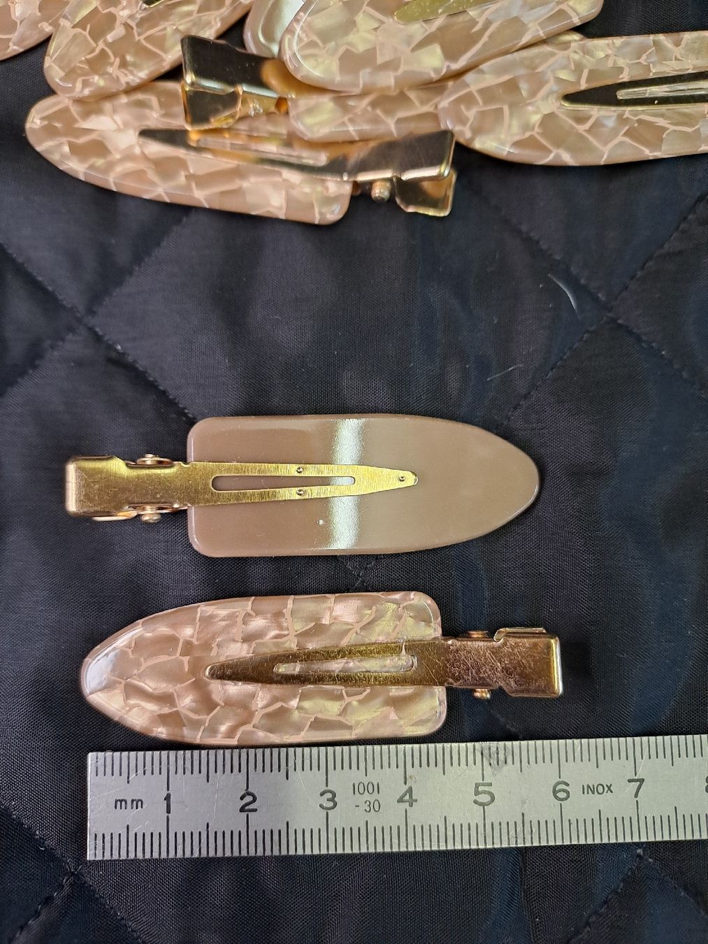 Haarschmuck: 10 HaarspangenPerlmutfarbe braun – Neu (gemäss Beschreibung) aus Uznach von Walaylatiere 2