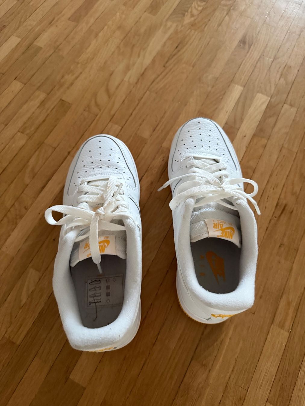 Nike Scarpe da donna: Nike Air Force 1 weiss Grösse 39 – Usato da Wohlen AG venduto da baletan83 2
