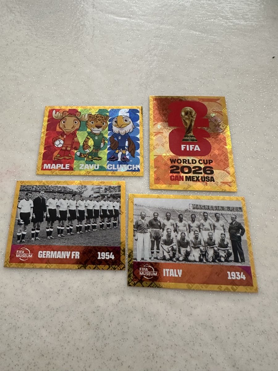 Panini Cartes à collectionner: 4 figurines panini – Neuf (Voir description) à Montreux par gmb_2wrn