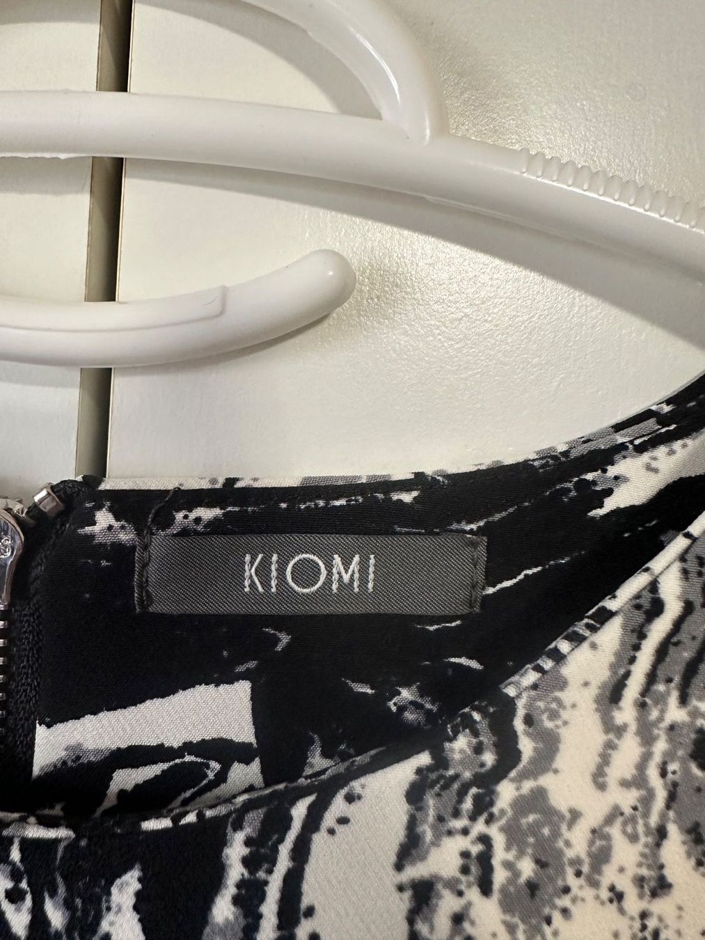 Vestiti: Schwarz-weisses Kleid von Kiomi – Usato da Schaan venduto da Hermine2018 1