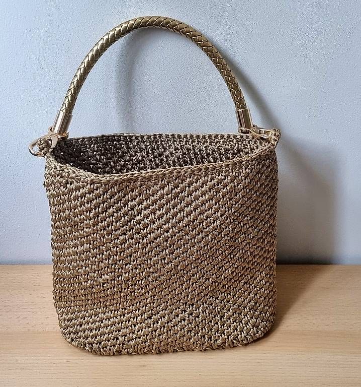 Borse da donna: Handtasche Farbe gold, Hand made  – Usato da Brittnau venduto da MS62 3