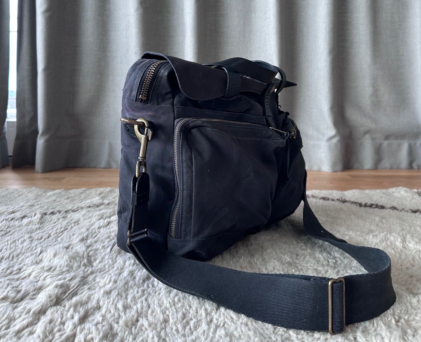 Borse: Filson 24-Hour Tin Cloth Briefcase black – Usato da Lugnorre venduto da Filson 4
