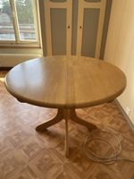Runder Esstisch aus Holz (ausziehbar)