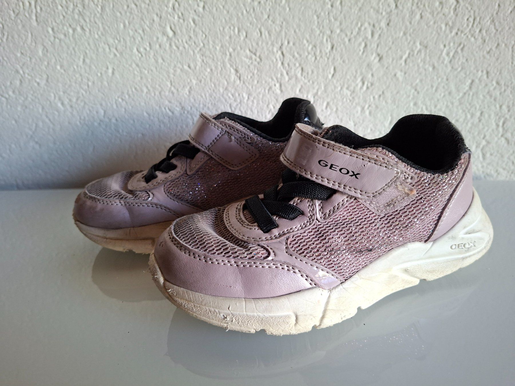 Geox Scarpe per ragazze: Geox Kinder Turnschuhe Grösse 27 – Usato da Erlinsbach venduto da pfunky 2