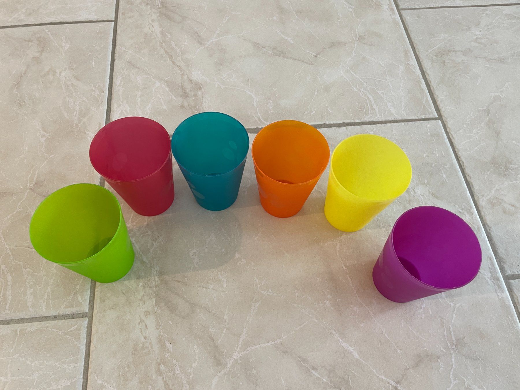 Gläser: Coole Trinkbecher aus Kunststoff – Gebraucht aus Würenlos von Starceve 1