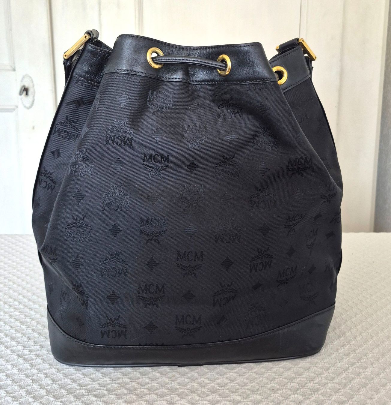 Mcm Taschen für Damen: MCM Bucket Bag, Made in Germany – Gebraucht aus Dottikon von Pega7 3