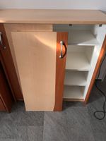 Hochwertiger Kleiderschrank mit defekter Tür