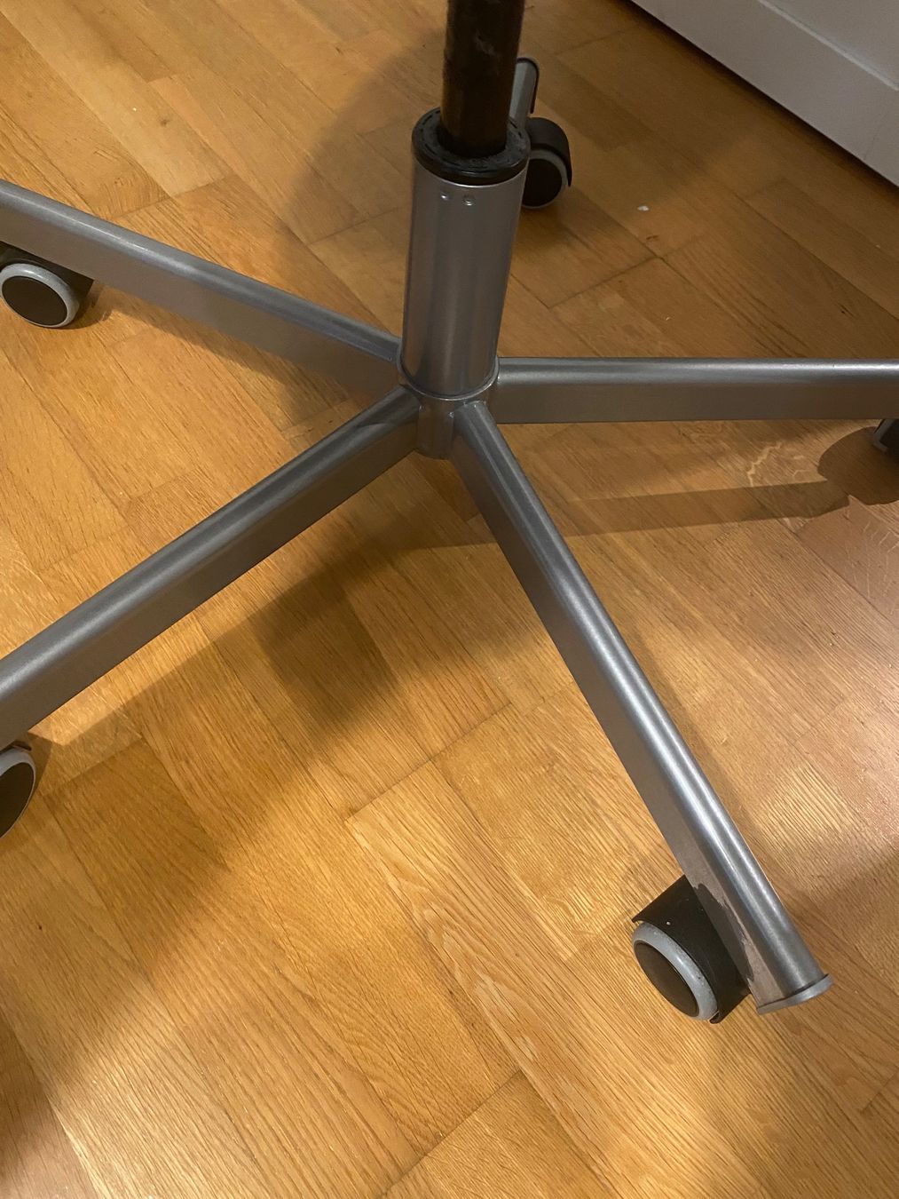 Ikea Sedie: IKEA Bürostuhl SKRUVSTA – Usato da Bremgarten b. Bern venduto da Murghy 2
