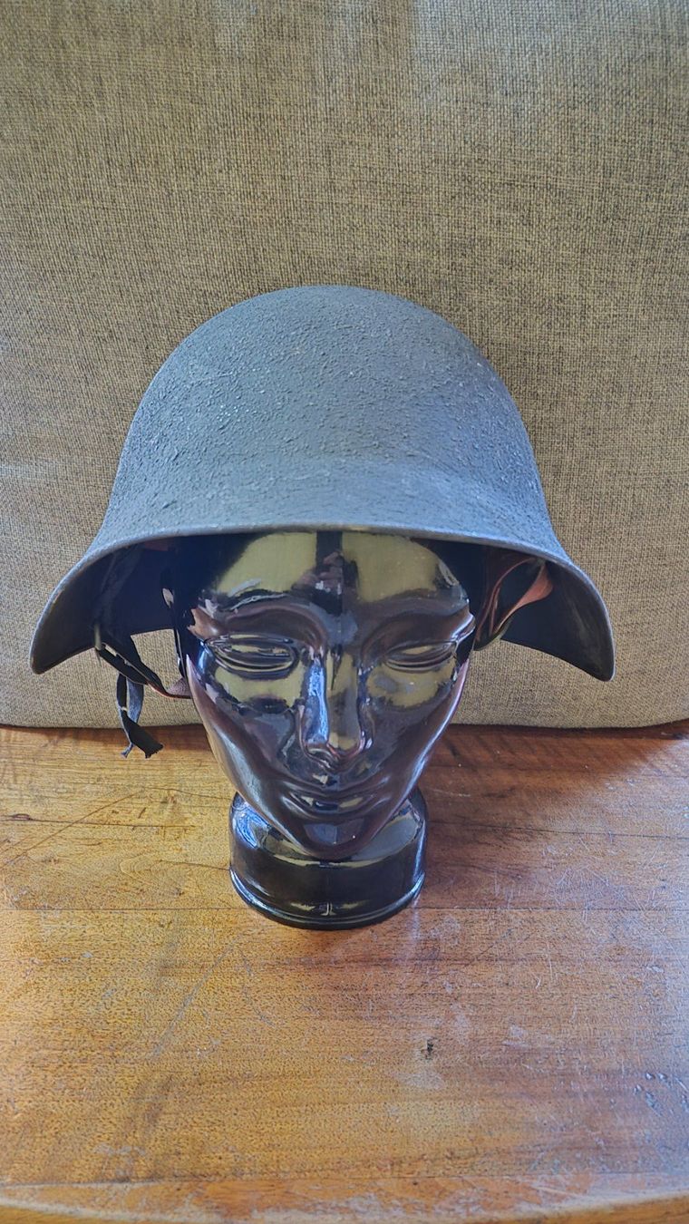 Schweizer Armee Uniformen & Effekten: Stahlhelm – Gebraucht aus Bonau von Jaco82