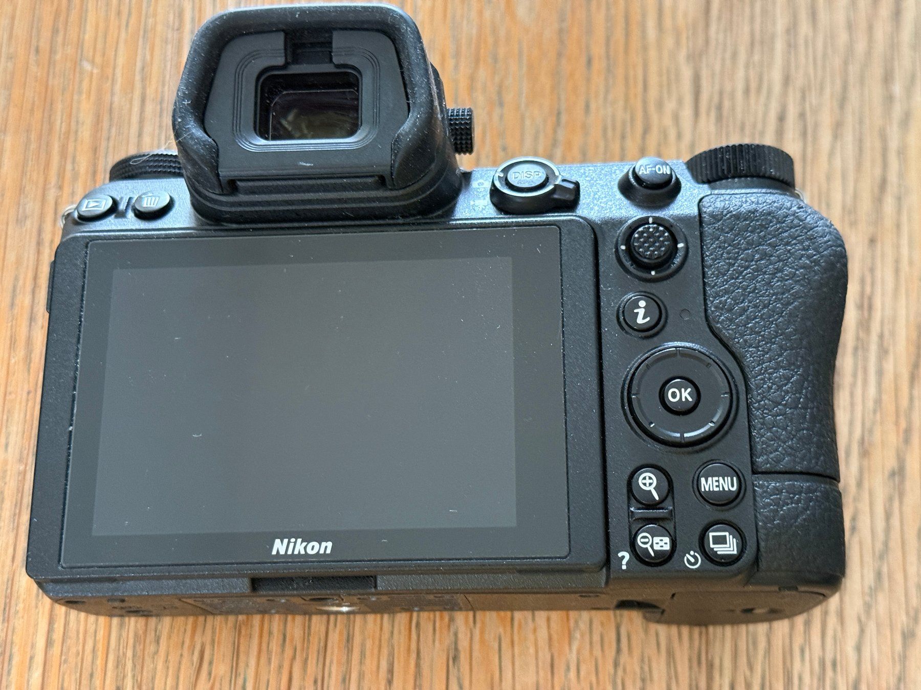 Nikon Fotocamera: Nikon Z7II comme neuf + accessoires – Nuovo (secondo la descrizione) da Cossonay-Ville venduto da Nomade0 3