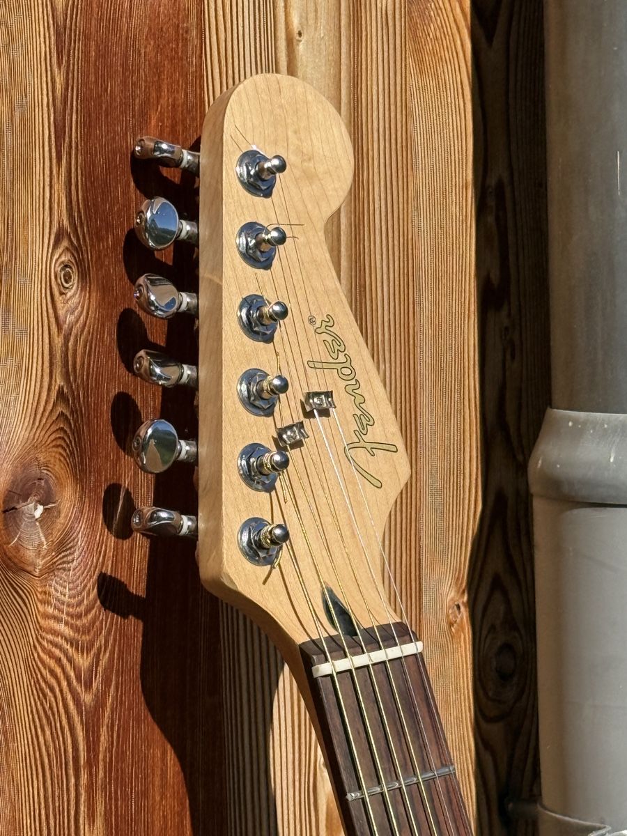 Fender Strumenti musicali: Fender Stratacoustic comme neuve avec housse – Usato da Hérémence venduto da Xylosophie 3