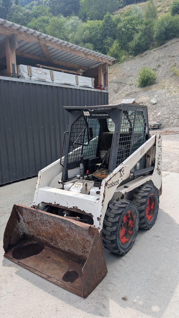 Bobcat Chargeur de ferme: Bobcat 553 BJ 1996 – D'occasion à Valens par oly006
