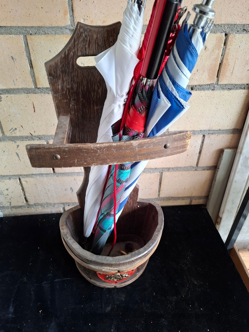 Altri mobili per ufficio: Schicker Vintage Schirmständer aus Holz – Usato da Schönholzerswilen venduto da clyde123 2