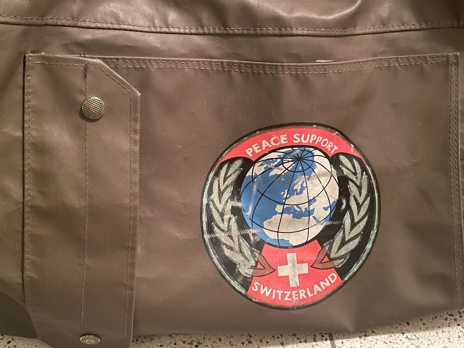 Schweizer Armee Taschen: Armee Tasche gross – Gebraucht aus Wila von Lokelo 2