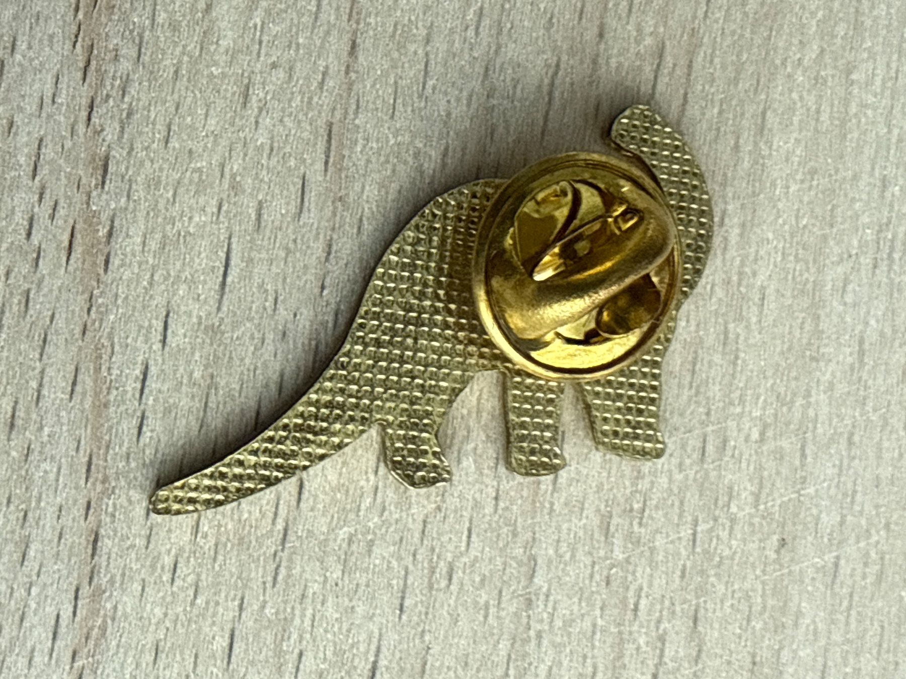 Plaketten & Abzeichen: Pin Dinosaurier – Gebraucht aus Glattbrugg von Schweigmatt 1