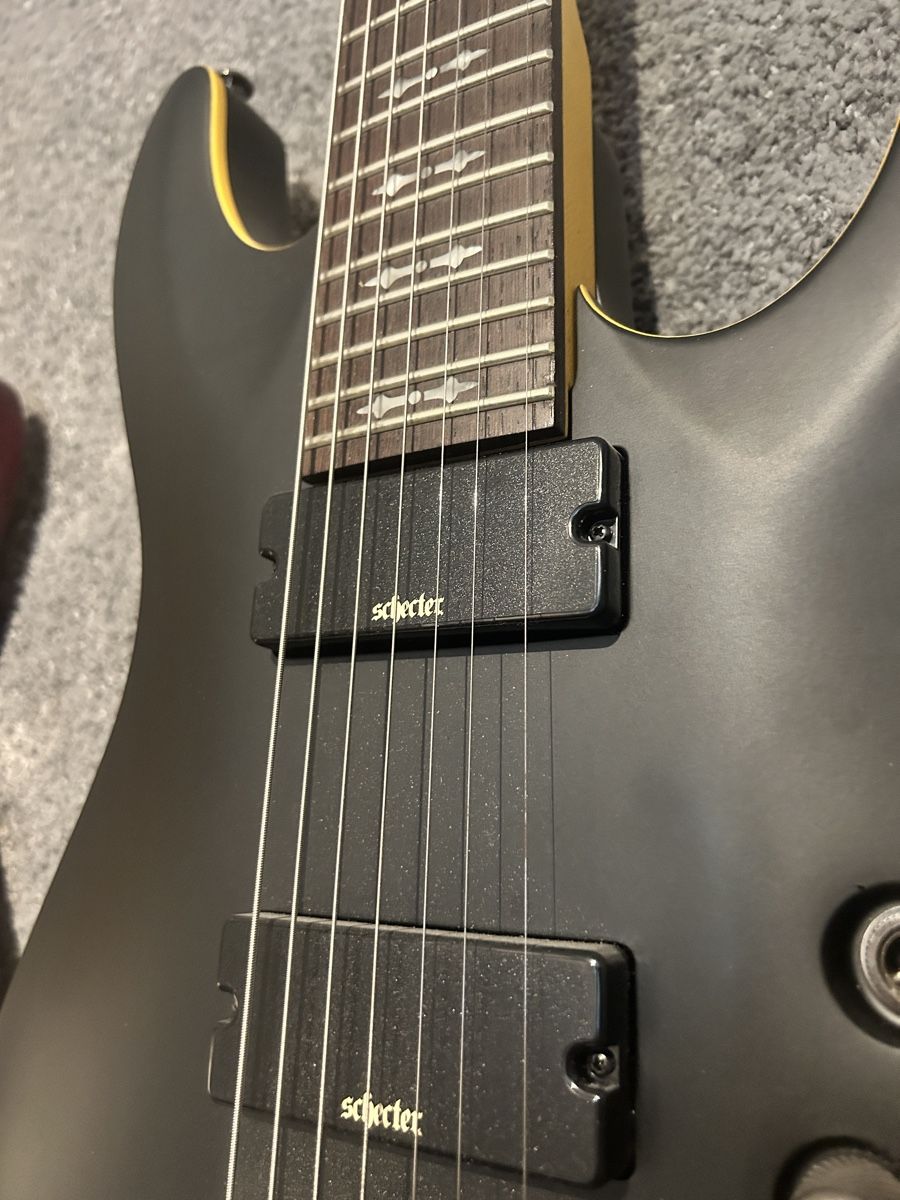 Schecter Strumenti musicali: Schecter Demon 7 Satin Black finish – Nuovo (secondo la descrizione) da Burgdorf venduto da Littlebricksplanet 2