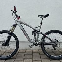 Trek Scrach8 Air L mit Hammer Schmidt Kurbel