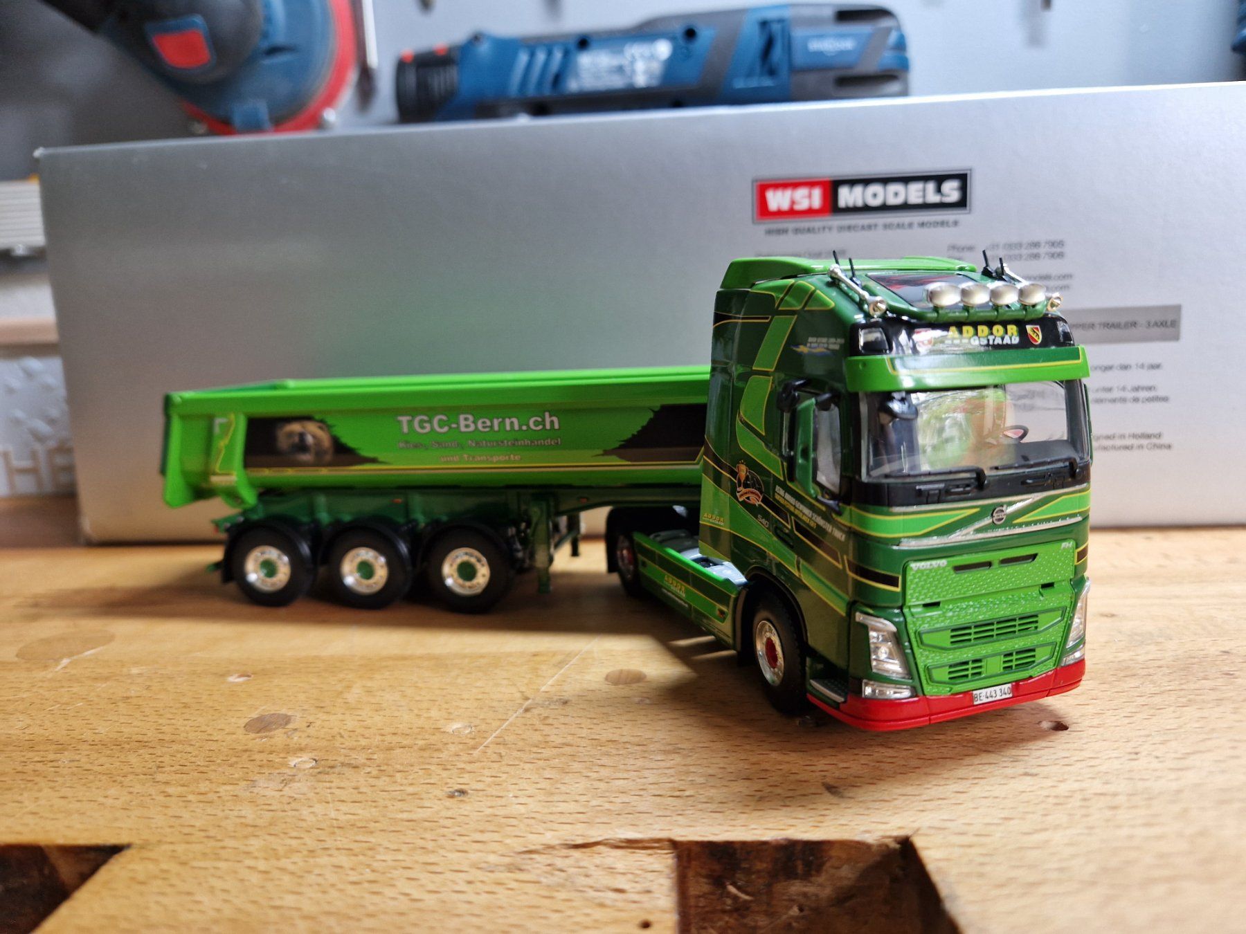 自動車 WSI 01-1765 VOLVO 1/50 WSI 01-1765 VOLVO 1/50 Volvo 1:50 Diecast Construction