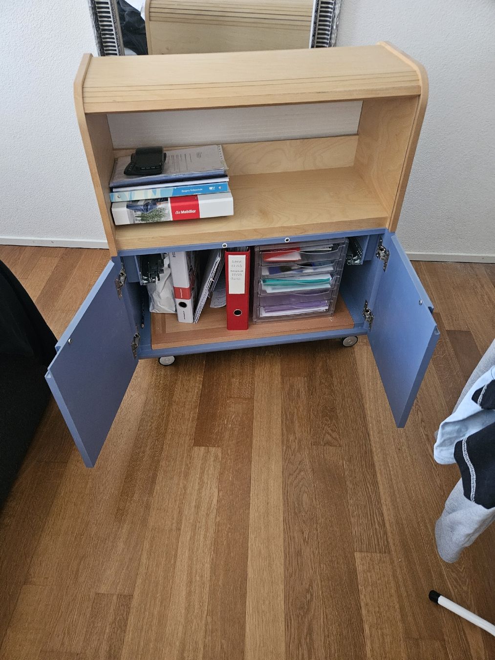 Cassettiere: Komode mit Rollen / Top Zustand! – Usato da Reinach AG venduto da SamGonzo98 3