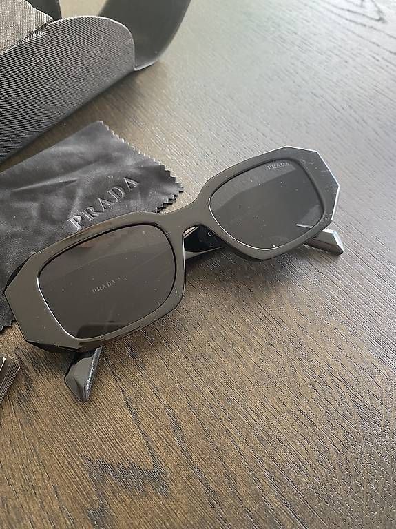 Brillen & Gläser: PRADA Lunettes de soleil PR17WS - Original! – Gebraucht aus Epautheyres von mb_18 1