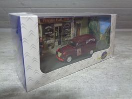 Atlas 1:43 Classic Car Diorama Citroën 2CV fourgonnette