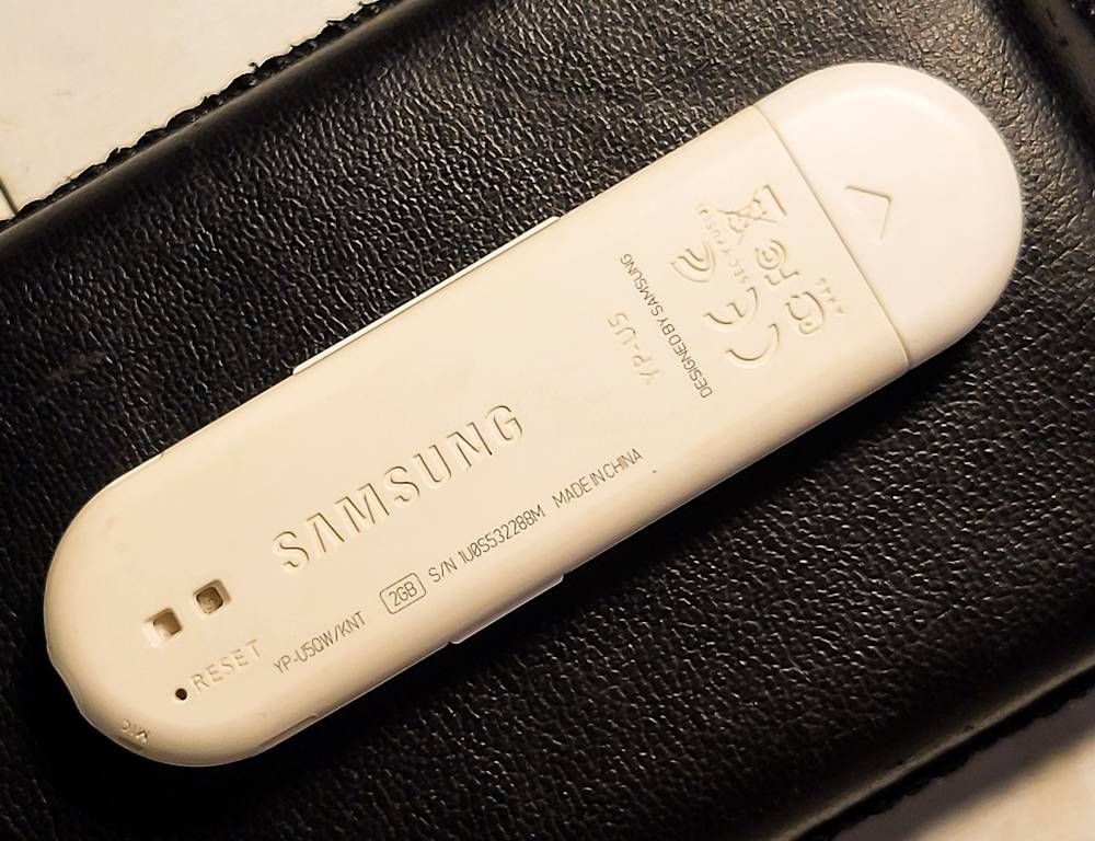 Samsung Lettore multimediale portatile: Samsung YP-U5 MP3/OGG/FLAC Player – Usato da Thörishaus venduto da vintagger 2