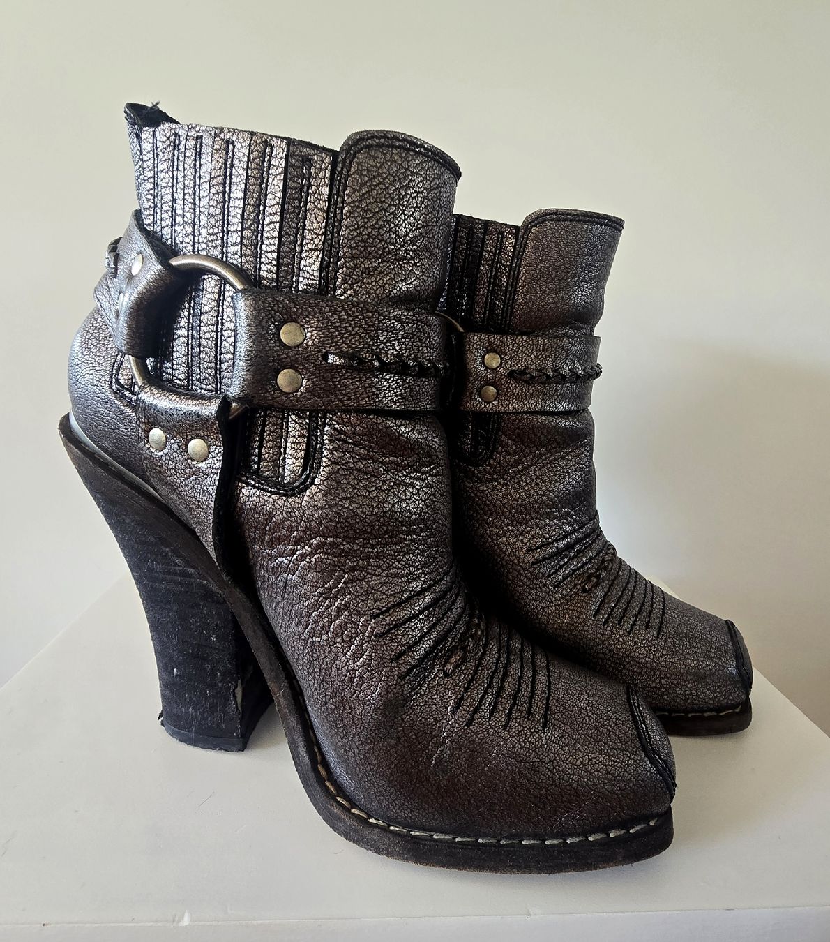 Barbara Bui Scarpe da donna: Cowboystiefelette von Barbara Bui 38 – Usato da Zollikon venduto da C.fromParis 1