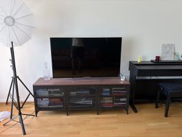 Schönes TV-Möbel