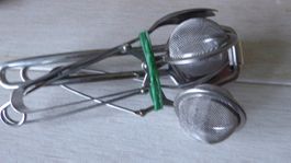 Küchen  Utensilien Knoblauchpresse Teesiebe Zuckerzange