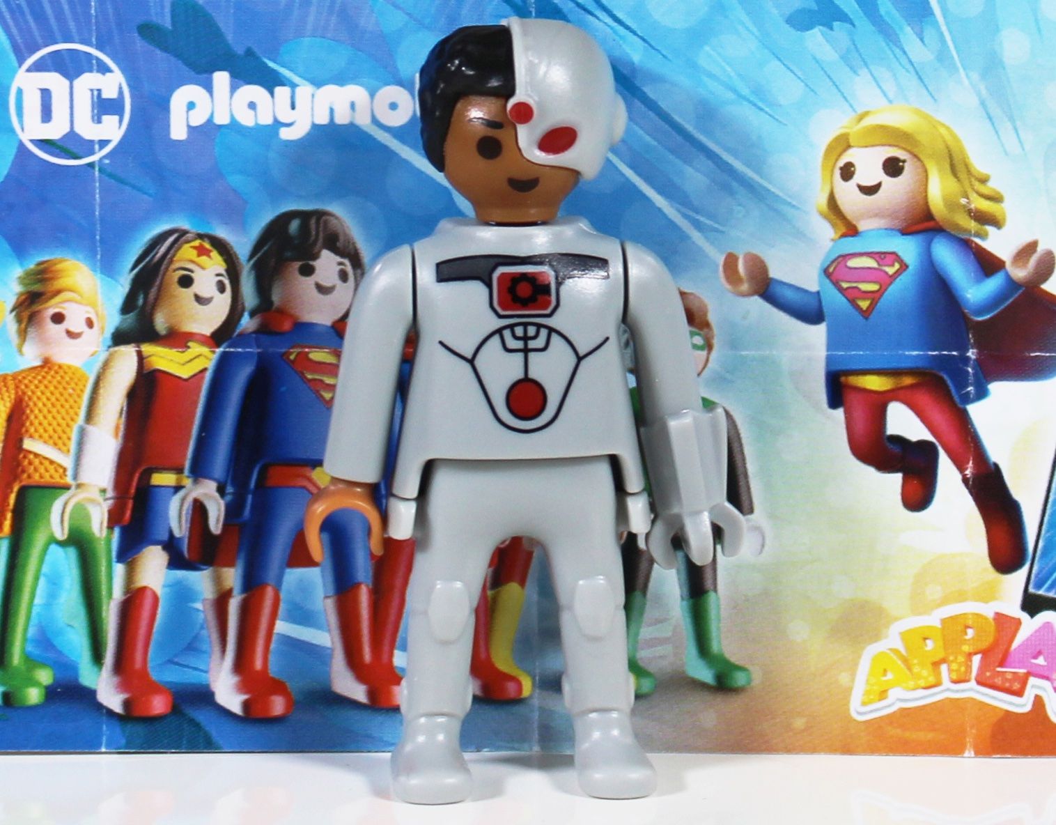 Playmobil Giocattoli: ÜEI PLAYMOBIL DC SUPERHELDEN CYBORG Minifigur – Nuovo (secondo la descrizione) da Brüttisellen venduto da Collector-Corner