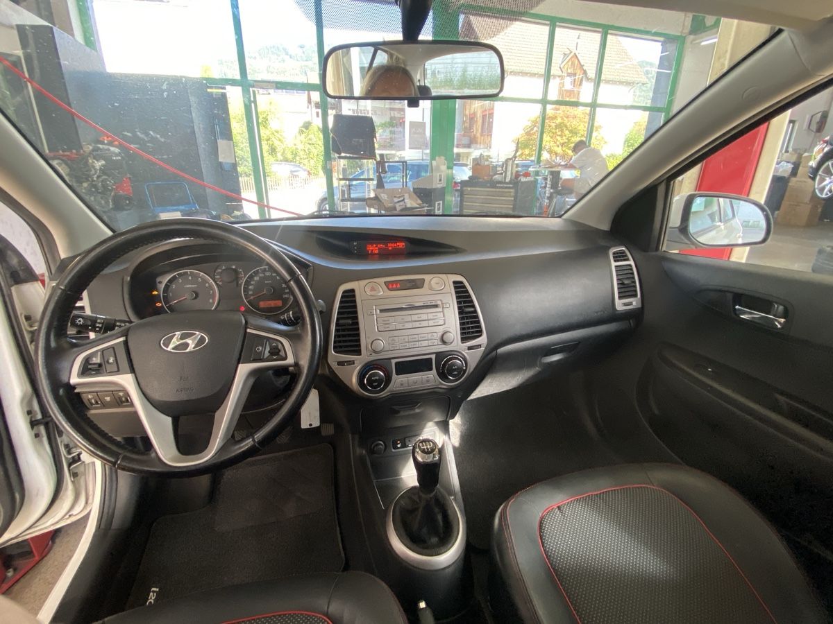 Hyundai Automobili: Hyundai i20 1,6 – Usato da Rebstein venduto da Mezzoparts 4