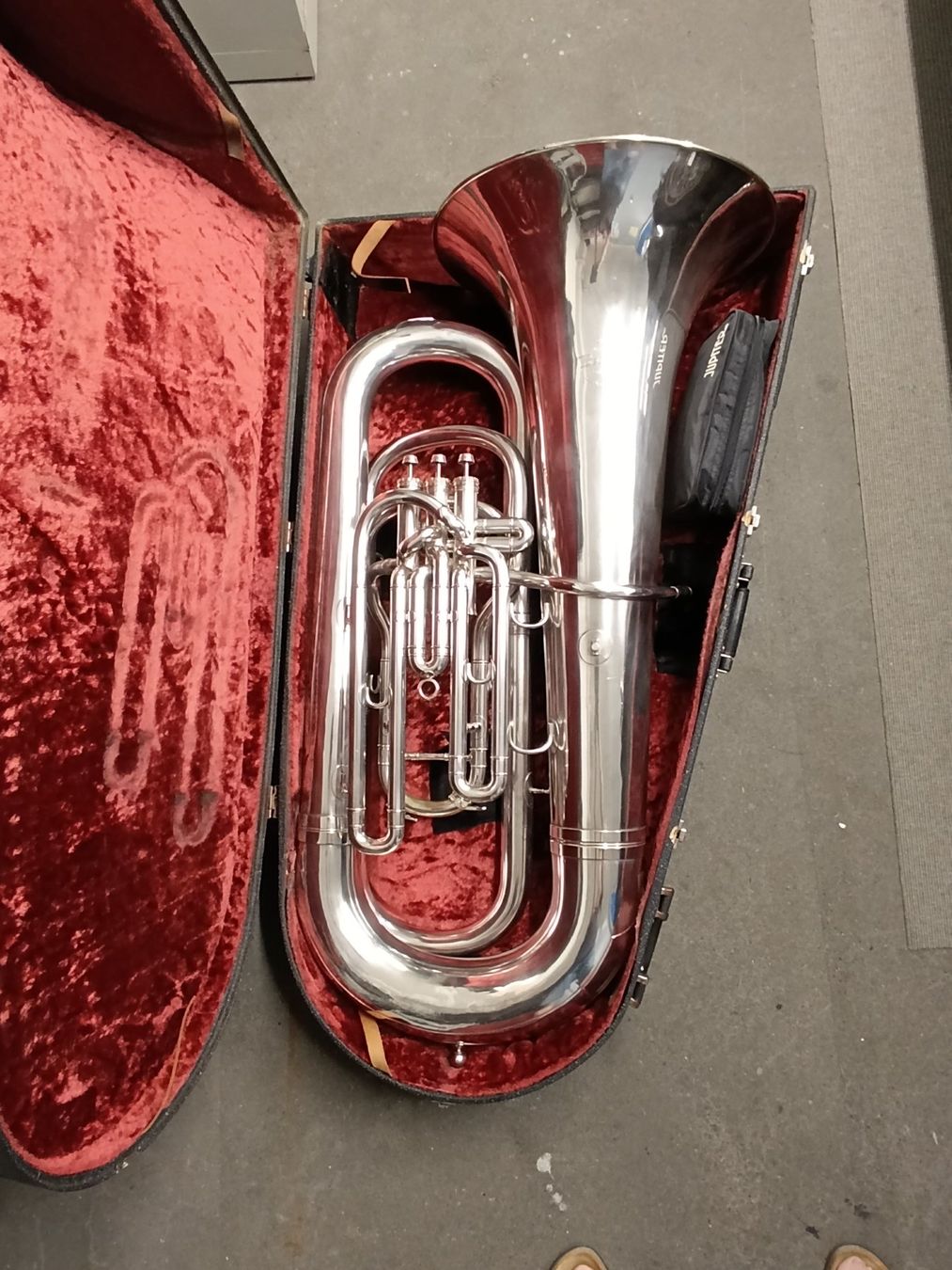 Besson Instruments de musique: B Tuba Besson New Standard England – D'occasion à Oberdorf NW par 60nafets 8