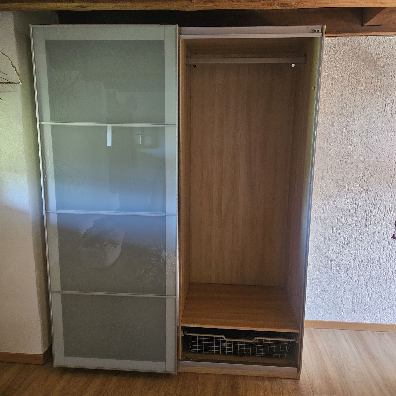 Armadi: Schöner Grosser Kleiderschrank ab 1.- – Usato da Eglisau venduto da kaya024 1