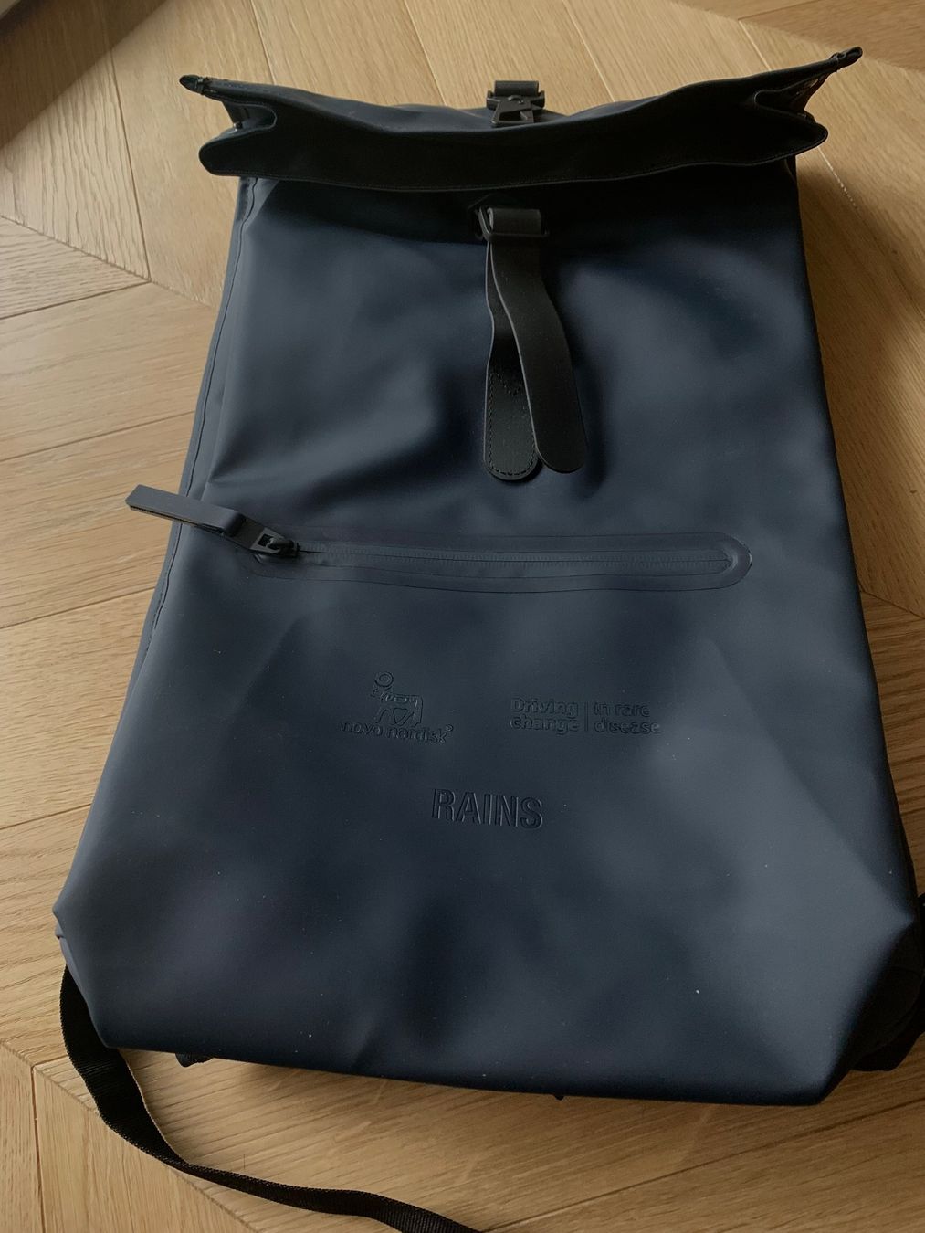 Rains Zaini: RAINS Rolltop Rucksack (NEW) – Nuovo e nell'imballaggio originale da Zürich venduto da Angela_Fashion_Lover 3