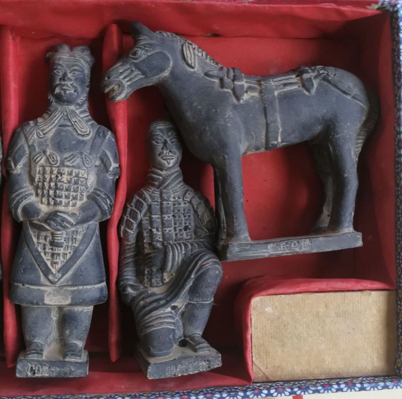 Statuette: Set mit chinesischen Figuren – Usato da Goldau venduto da Ejidomar 4